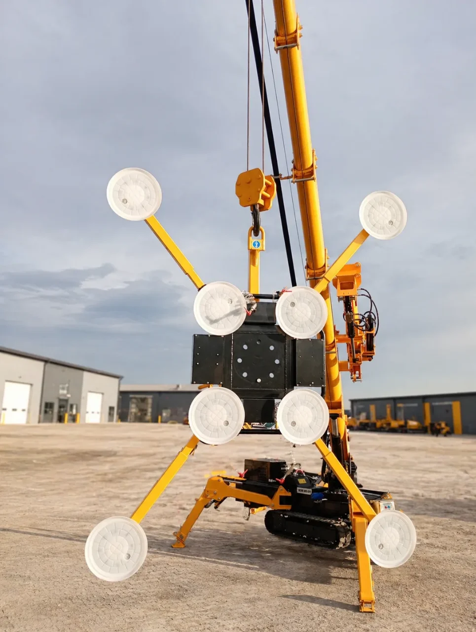 BAUTRAX XGL800 vacuum glass lifter - front view.