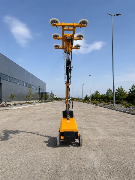монтажен робот за стъкла BAUTRAX VROB600 - подвигната работна позиция преден изглед.