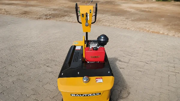 Elevated front view of the Bautrax WBR08 showing compact dimensions and handle layout.